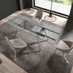 Extendable dining table in tempered glass and chromed steel