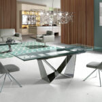 Extendable dining table in tempered glass and chromed steel