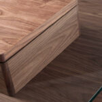 Square coffee table in tempered glass and Walnut wood