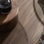 Round center table in tempered glass and Walnut wood