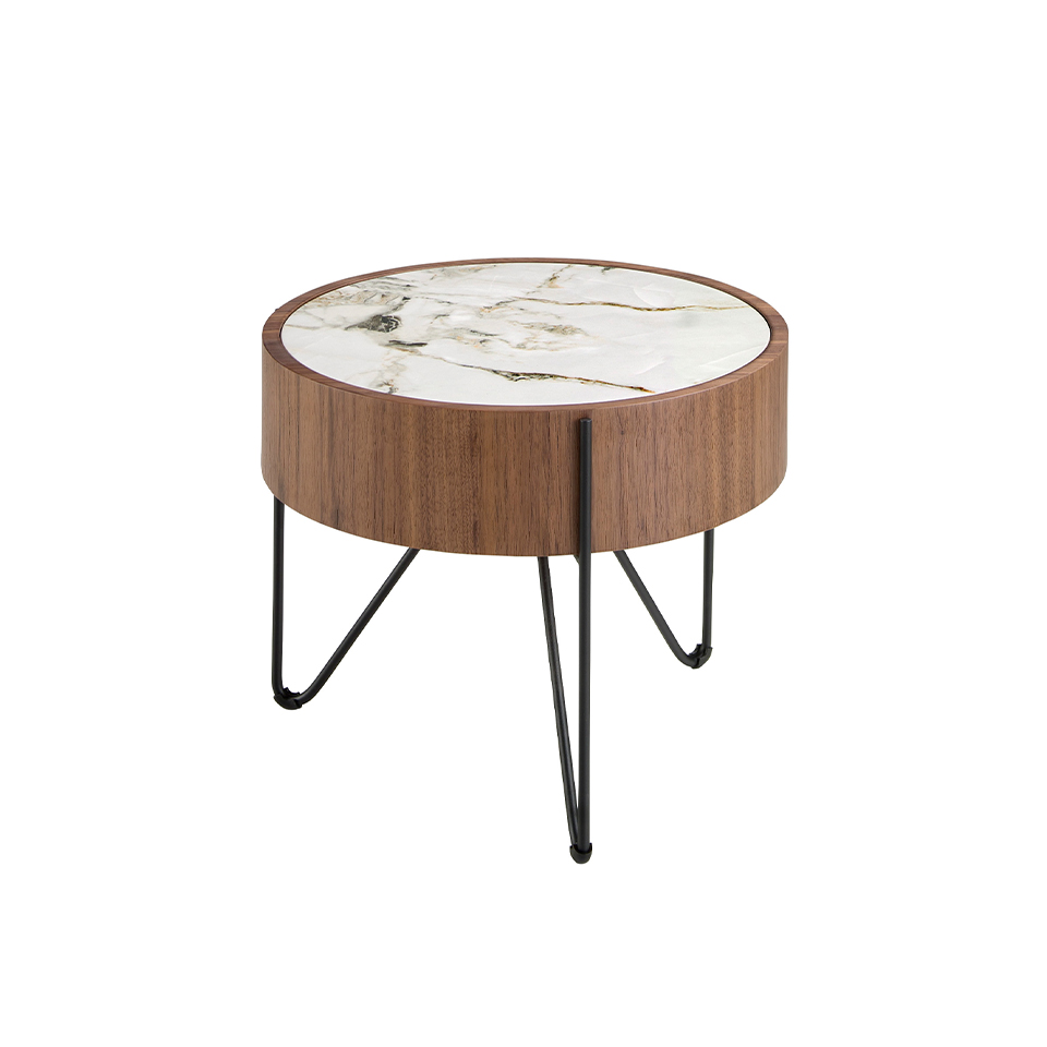 Table d’angle ronde en marbre porcelaine, noyer et acier noir