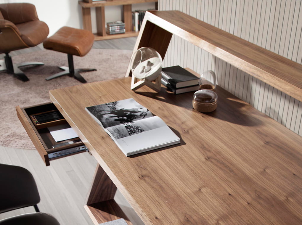 Office desk in walnut wood and black steel