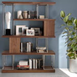 Libreria in legno color noce e acciaio inox cromato