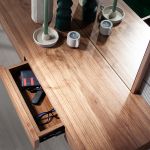 Mueble recibidor de madera nogal