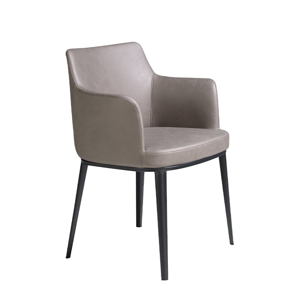 Dining chair upholstered in fabric and black steel structure.