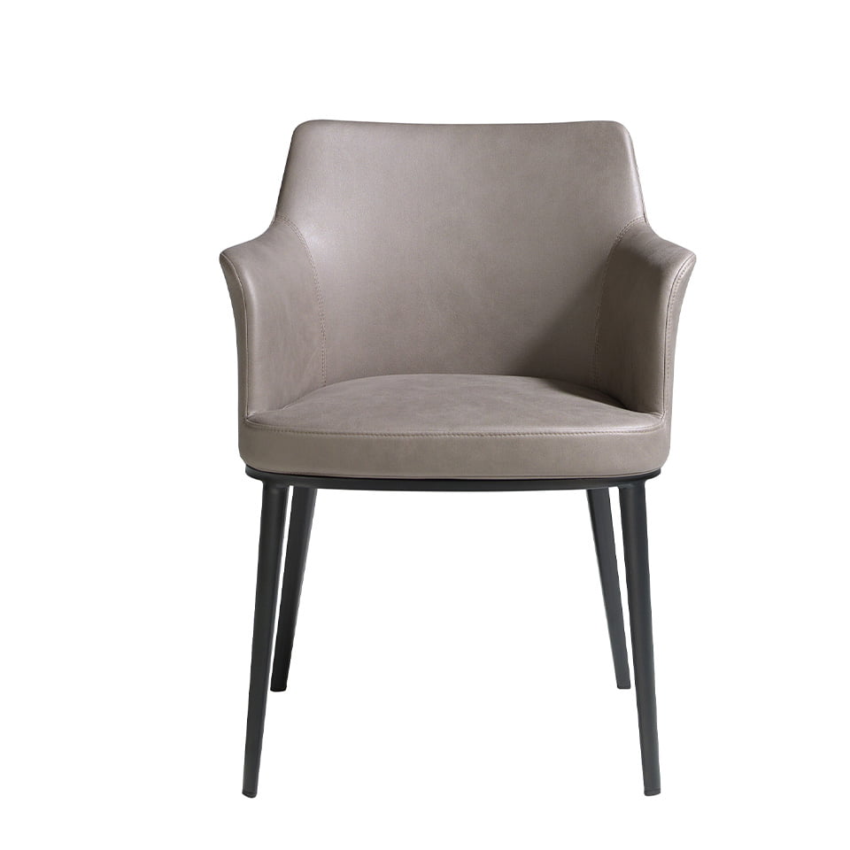 Dining chair upholstered in fabric and black steel structure.