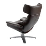 Swivel armchair upholstered in leather with relax mechanism