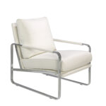 Sillón tapizado con estructura de acero inoxidable