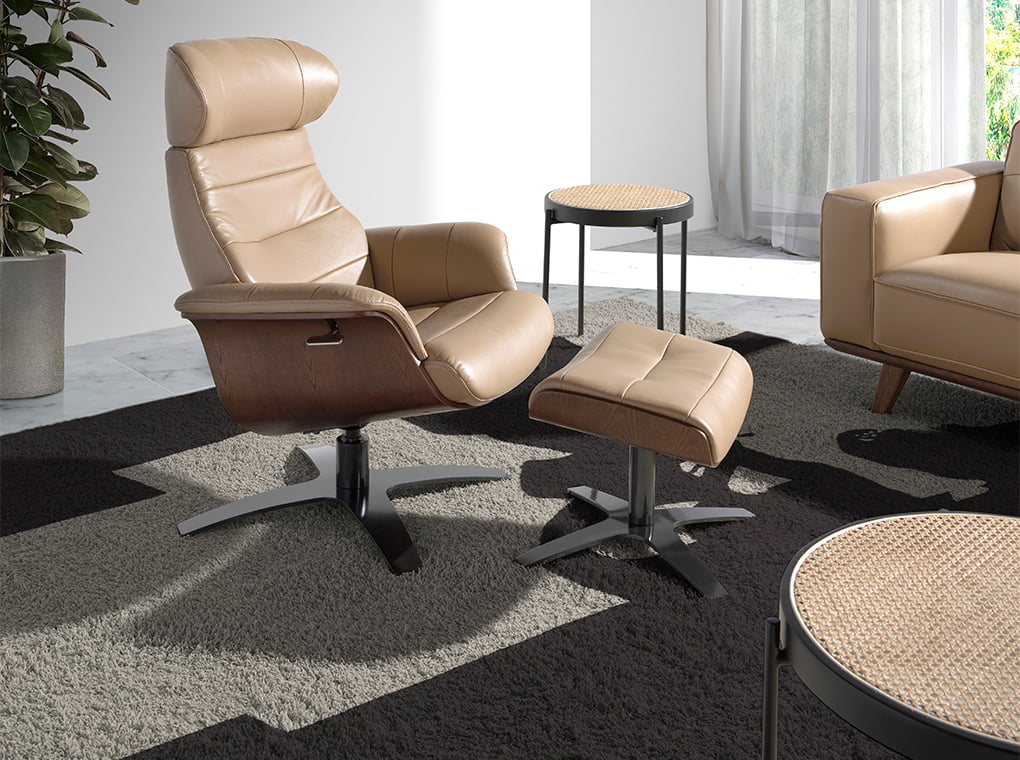 Relax swivel armchair upholstered in sand leather