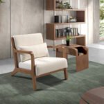 Fauteuil tapissé en tissu et structure en bois couleur noyer.