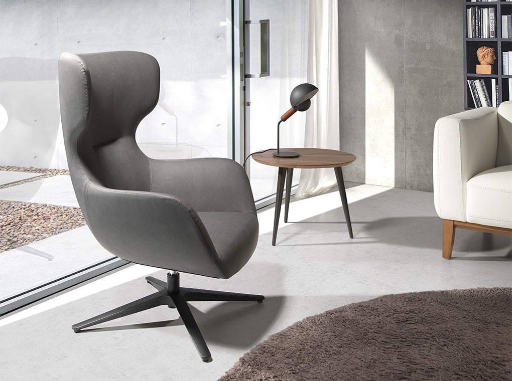 Swivel armchair in eco-leather and black epoxy steel legs