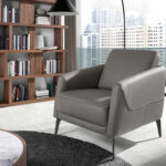 Fauteuil en croûte de cuir gris foncé