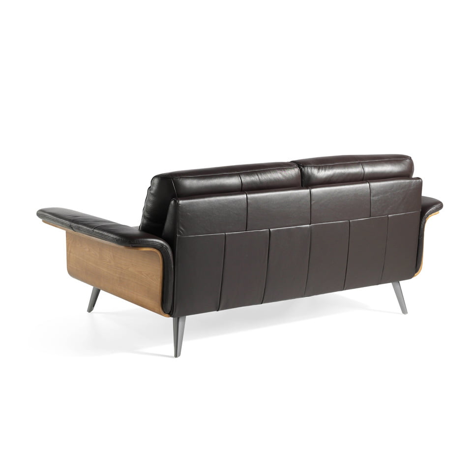 3-seater sofa upholstered in leather with Walnut wood structure 3-seater sofa upholstered in leather with Walnut wood structure