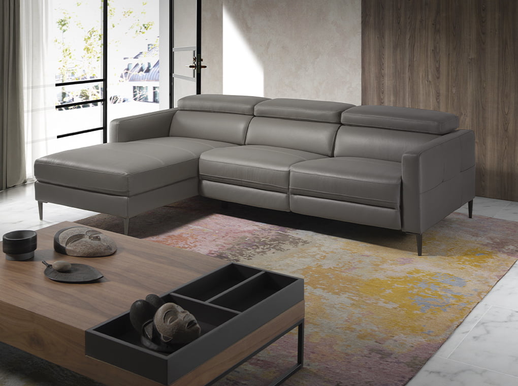 Chaiselongue-Sofa mit Lederbezug und elektrischem Relax-Mechanismus