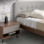 Lampe de bureau en marbre noir et acier doré
