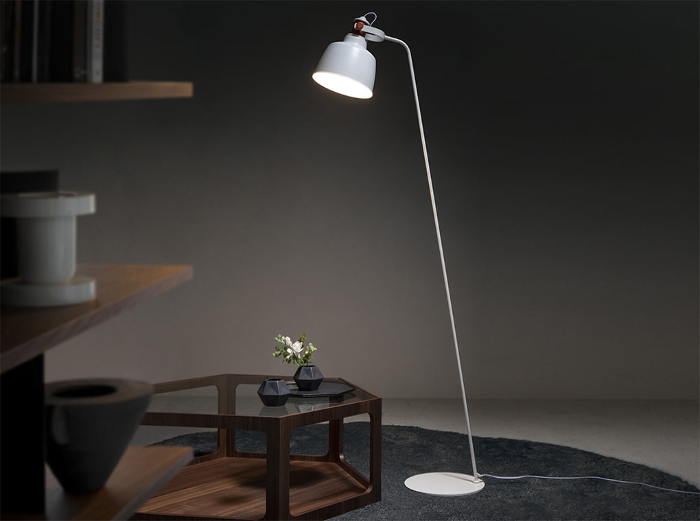 Floor lamp in white stainless steel and bronze-coloured details