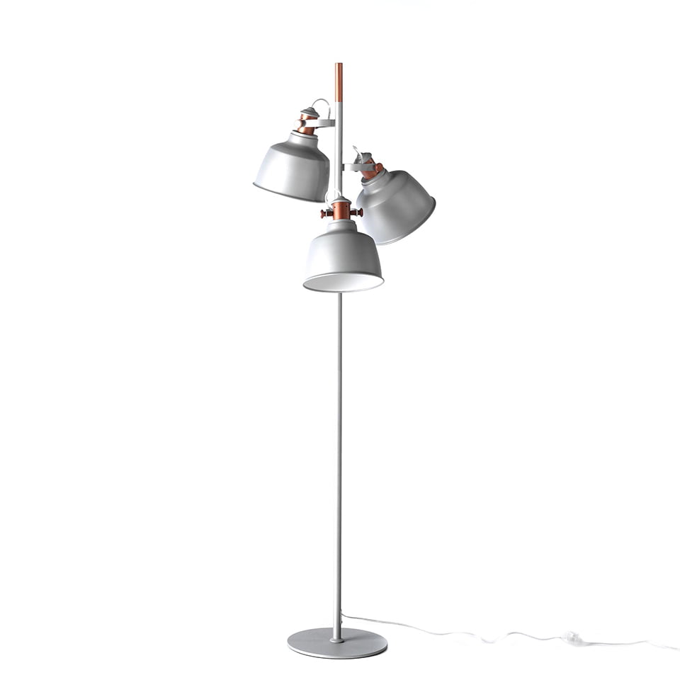 Напольный светильник с тремя разнонаправленными абажурами из нержавеющей стали, окрашенной серой эпоксидной смолой, и бронзовыми деталями