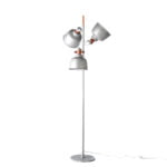 Lampadaire avec trois abat-jour multidirectionnels en acier inoxydable peint en époxy gris et détails en bronze