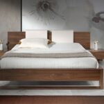 Table lamp in white marble and golden steel