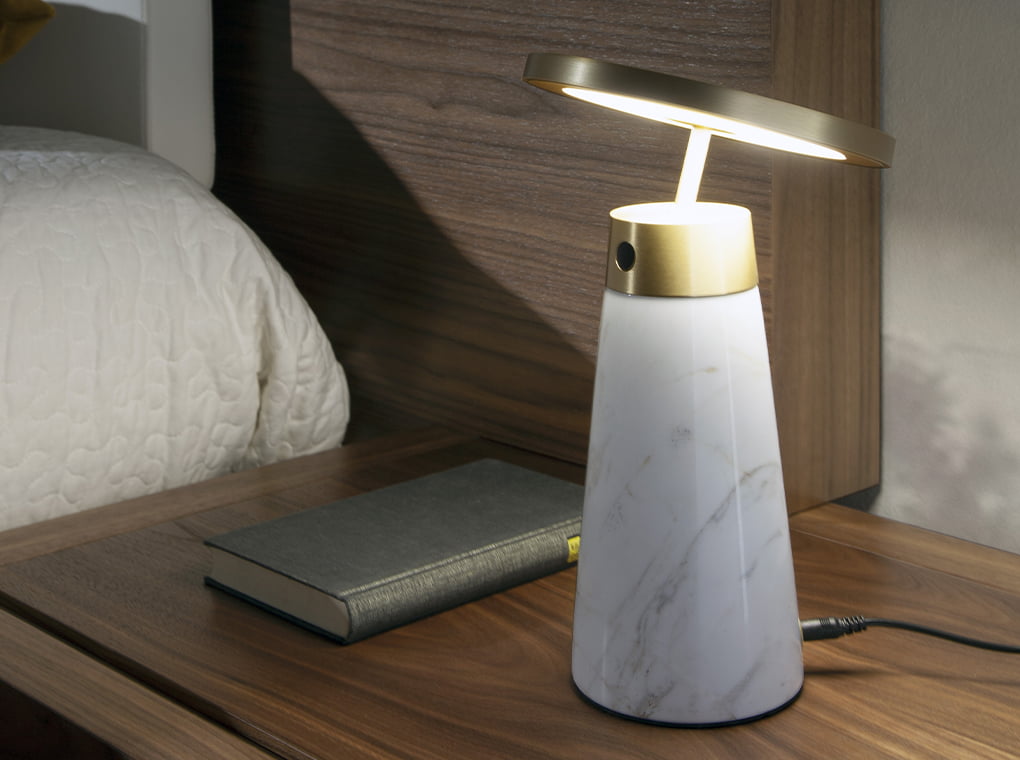 Table lamp in calacatta marble and gilded polished steel