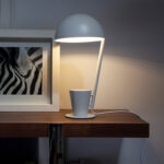 Table lamp in white steel