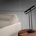 Lampe de table en acier inoxydable noir