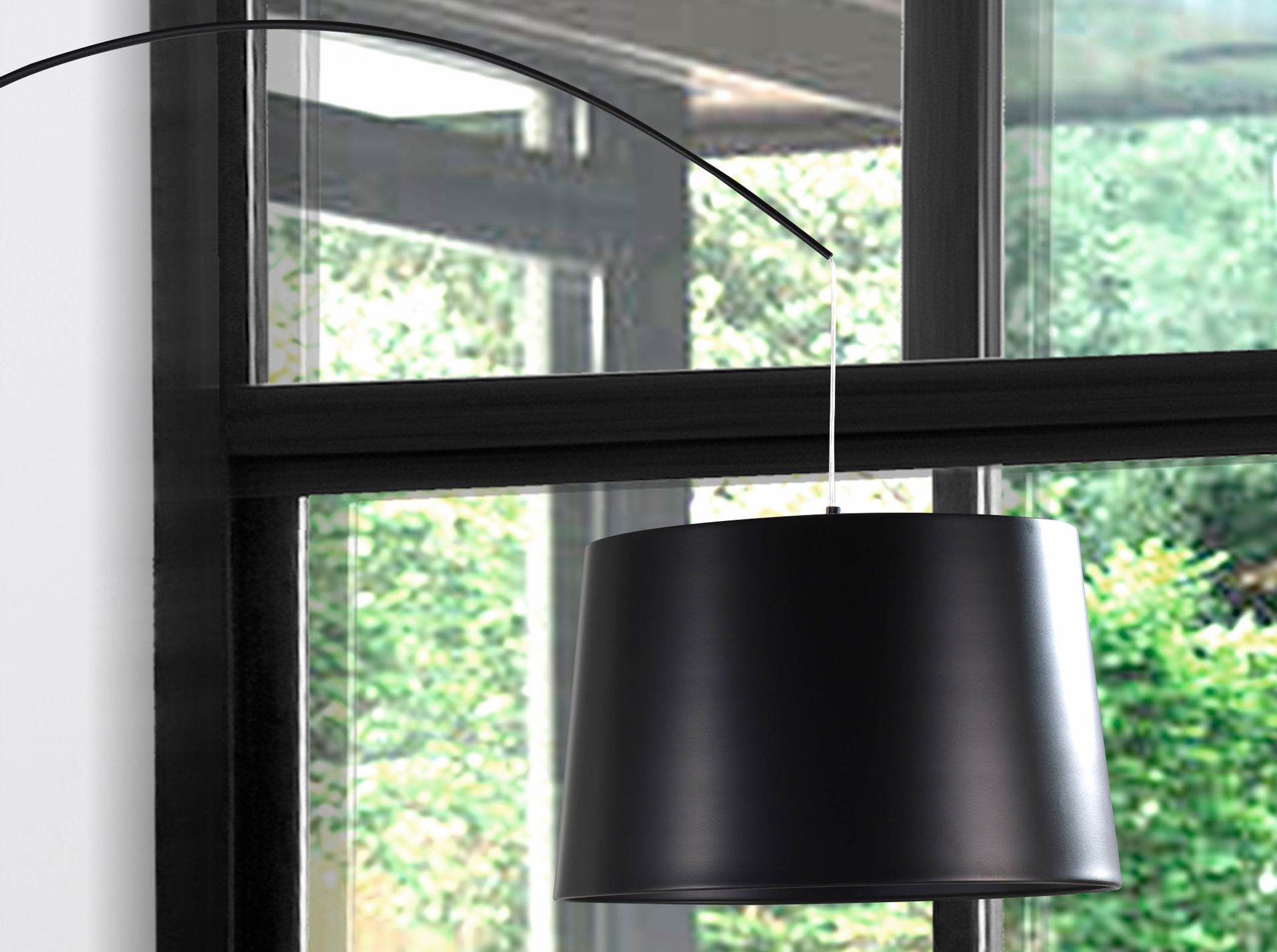 Lampadaire réglable en acier noir Lampadaire réglable en acier noir