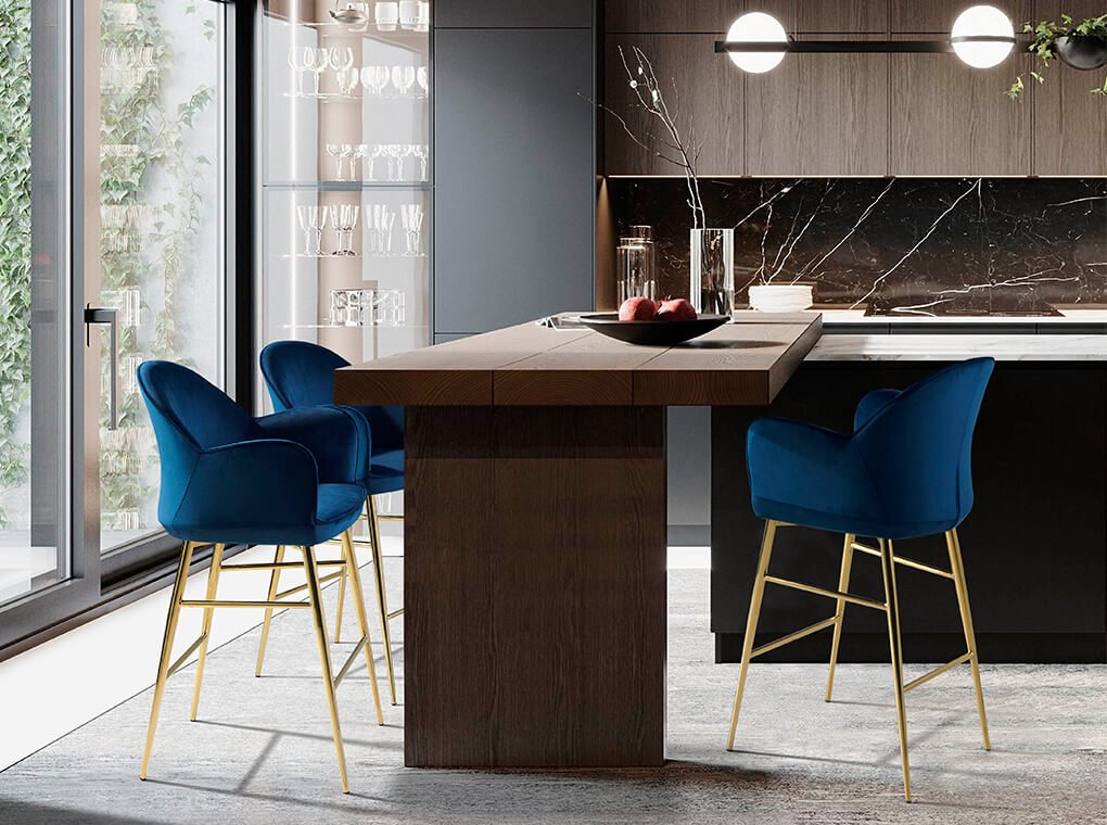 Stool upholstered in velvet touch and chrome steel legs Stool upholstered in velvet touch and chrome steel legs