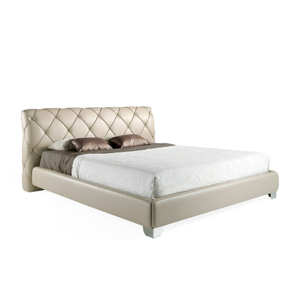 Cama tapizada en polipiel