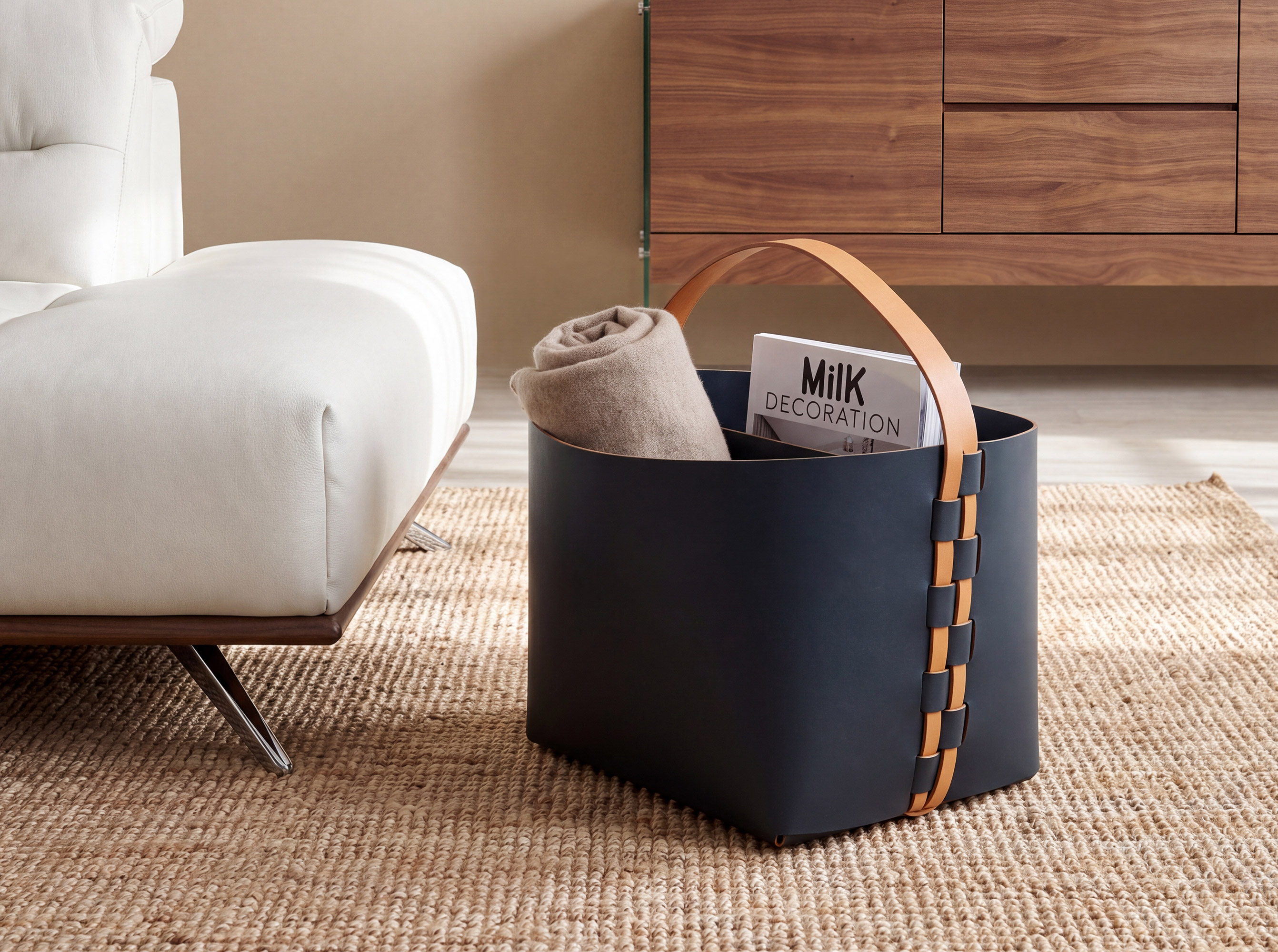 Cesta contenitore decorativa rettangolare in pelle rigenerata blu scuro con manico Cesta contenitore decorativa rettangolare in pelle rigenerata blu scuro con manico