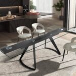 Стул из белоснежной ткани