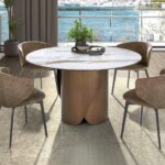 Chaise en tissu marbré marron