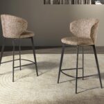 Tabouret en tissu marron chiné