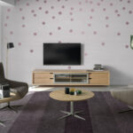 Poltrona girevole con cuscino rivestito in similpelle