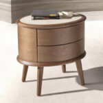 Table de chevet en noyer avec plateau en cuir couleur crème