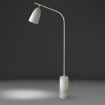 Lampada da terra in marmo calacatta e acciaio bianco