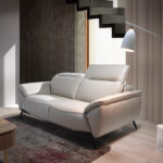 Lampada da terra in marmo calacatta e acciaio bianco