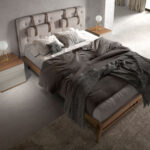 Tischleuchte aus goldenem Stahl und weißem Glas