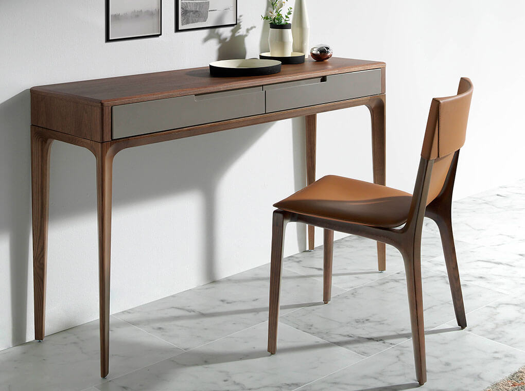 Hallway console with solid wooden legs and a walnut veneer structure Hallway console with solid wooden legs and a walnut veneer structure