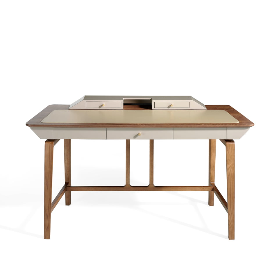 Solid wood walnut veneer desk Solid wood walnut veneer desk