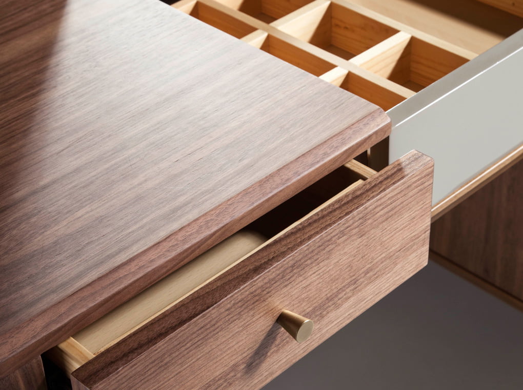 Vanity table with drawers on individual chest of drawers Vanity table with drawers on individual chest of drawers