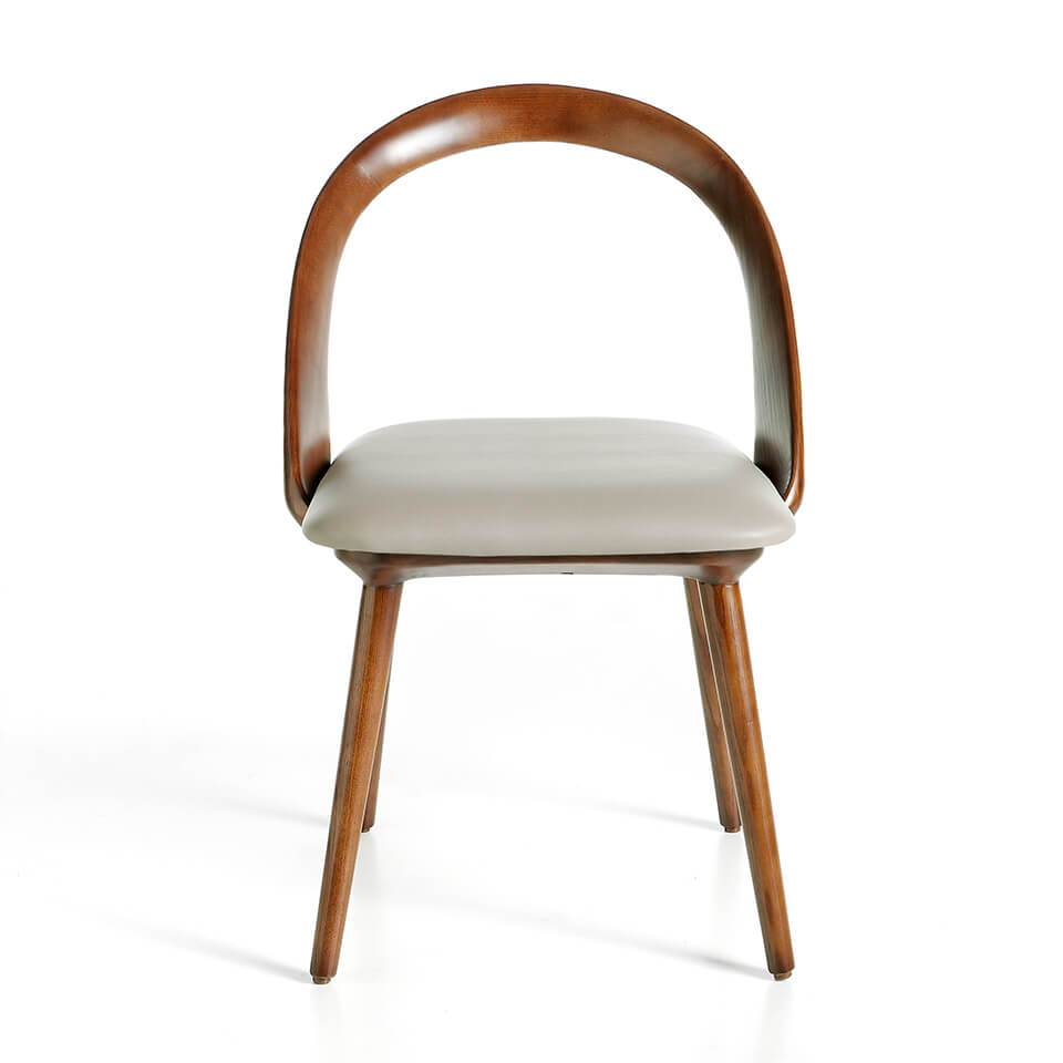 Chaise en bois de frêne couleur noyer avec siège capitonné en semili