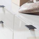 Mobile TV grigio perla in legno e acciaio nero