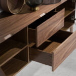 Sideboard aus Walnussholz