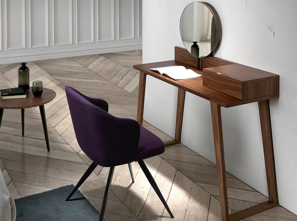 Walnut wood dressing table with swivel mirror Walnut wood dressing table with swivel mirror