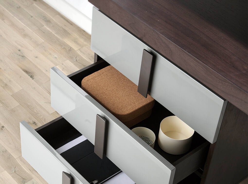 Office desk with lacquered DM side drawer Office desk with lacquered DM side drawer
