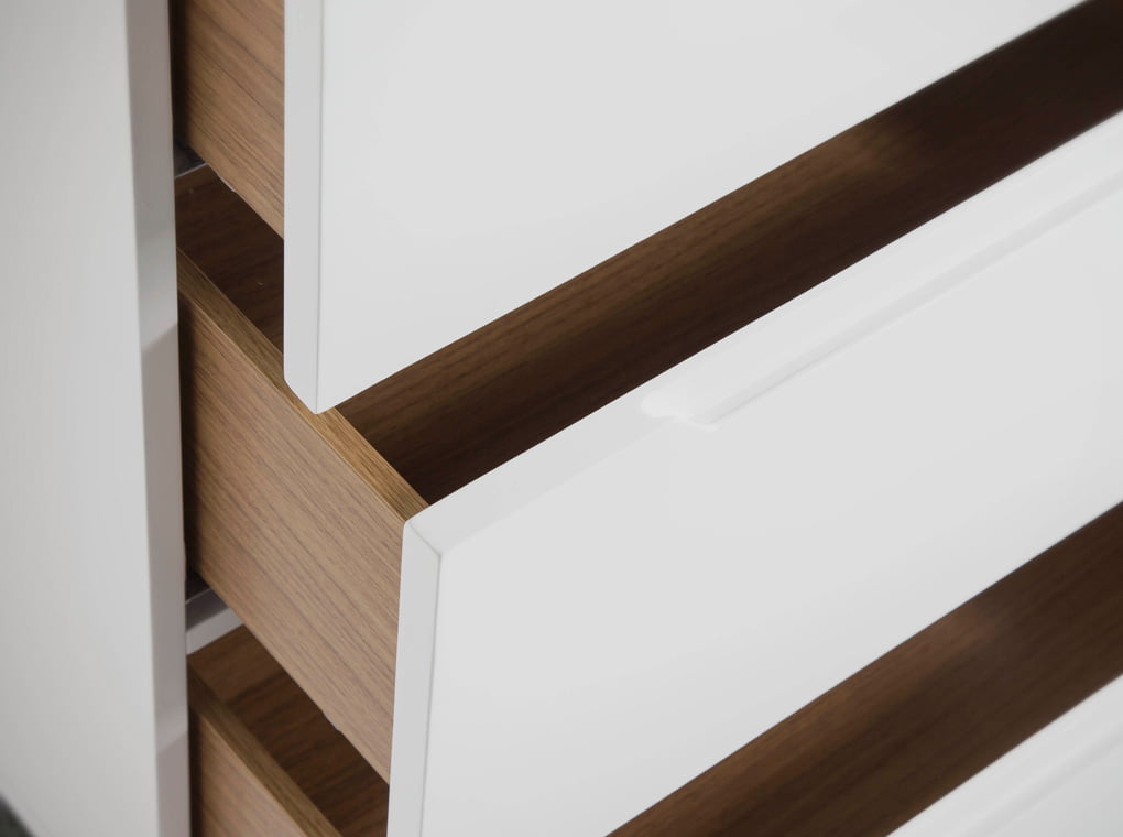4 drawer chiffonier made of lacquered MDF with stainless steel chromed structure 4 drawer chiffonier made of lacquered MDF with stainless steel chromed structure