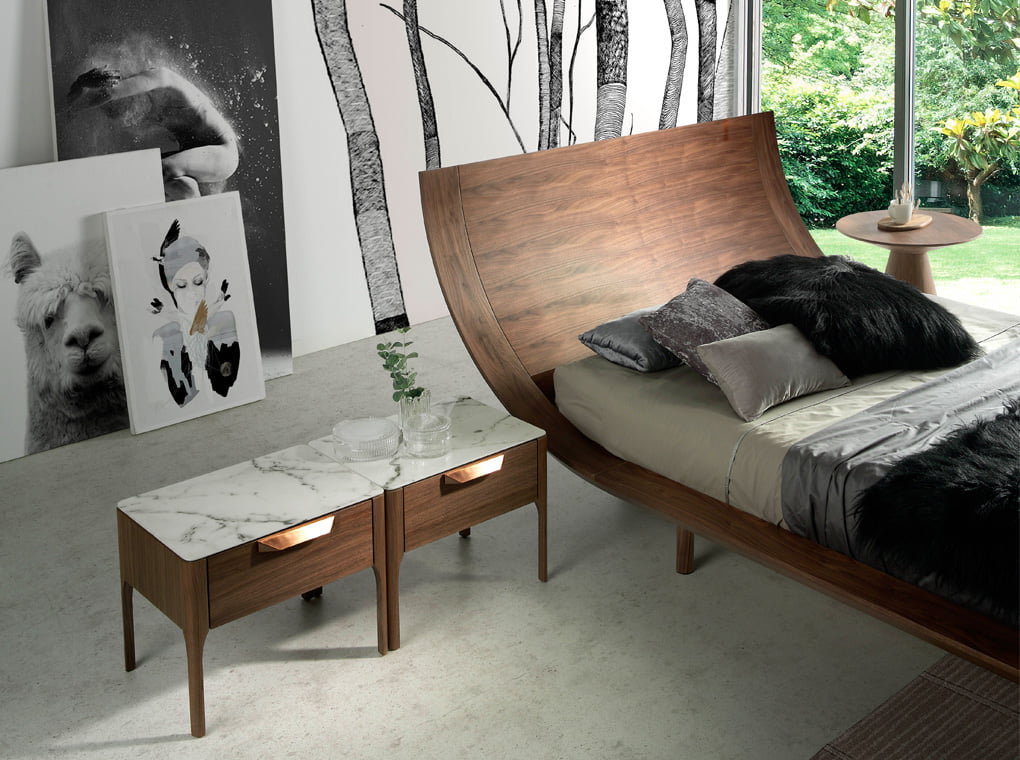 Wooden bed veneered in Nogal Wooden bed veneered in Nogal