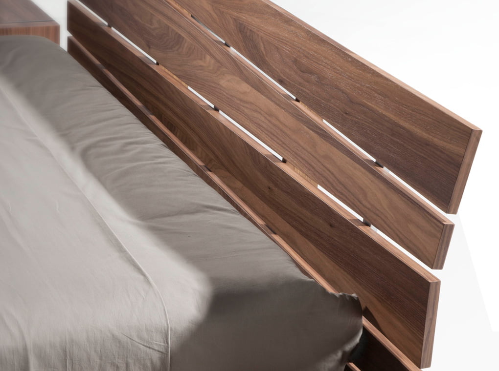 Walnut wood bed Walnut wood bed
