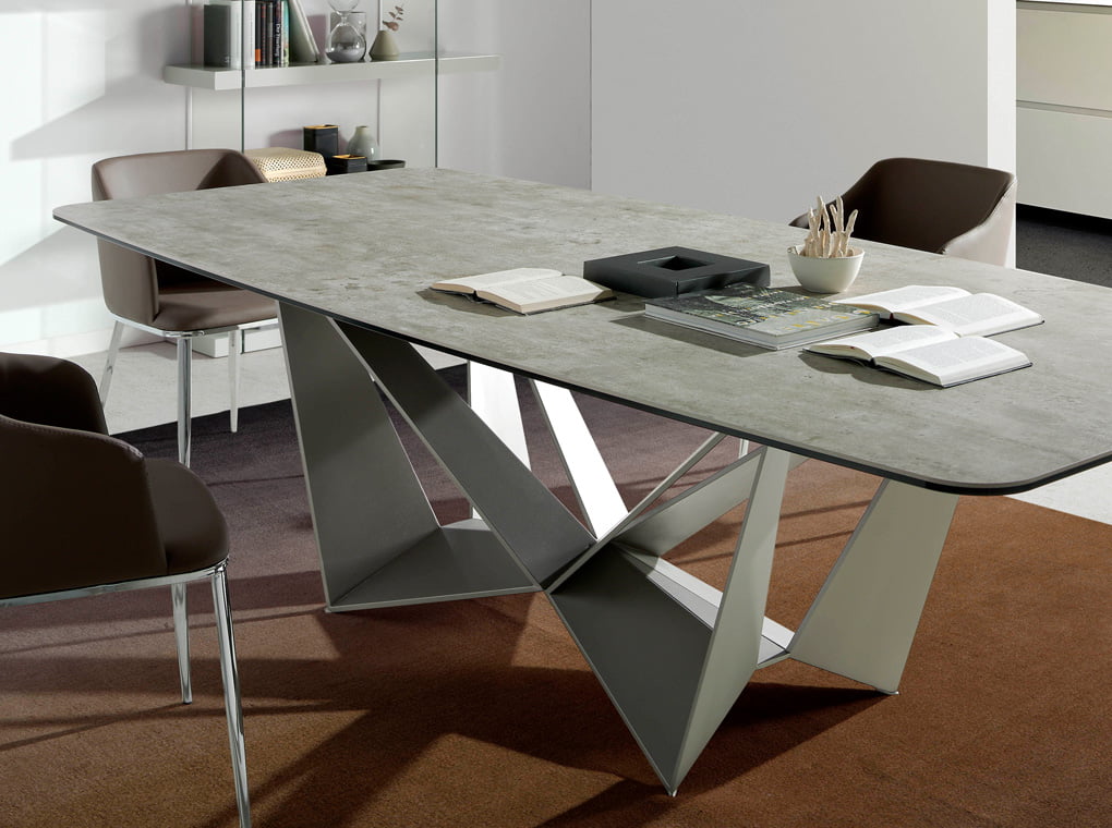 Dining table with lacquered stainless steel legs Dining table with lacquered stainless steel legs